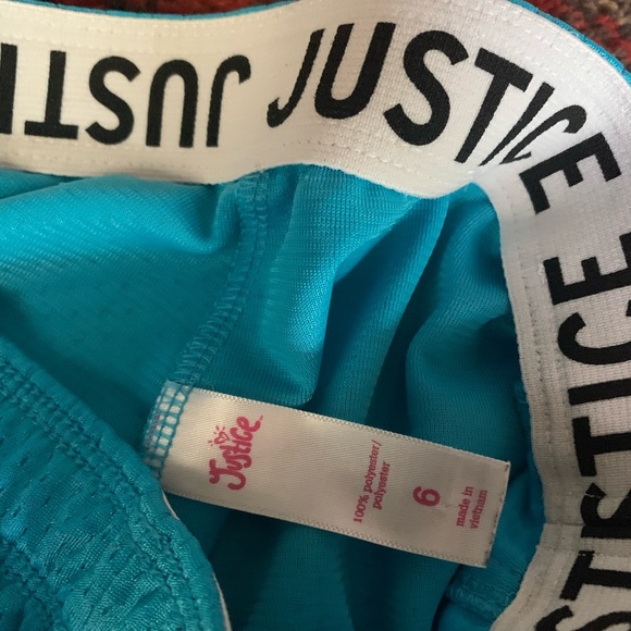 TWO PAIRS GIRLS JUSTICE SHORTS - Picture 3 of 4